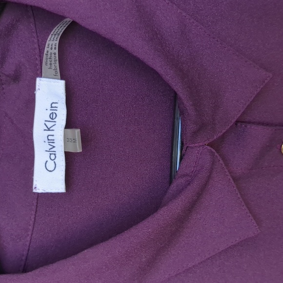 Calvin Klein NWOT Plum Purple high/low Button up Blouse with Gold Buttons - Picture 2 of 4